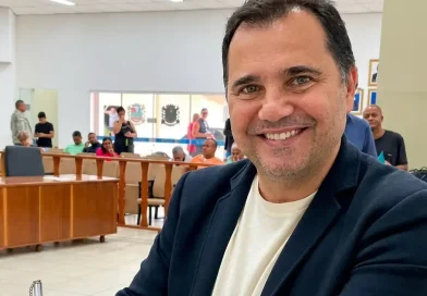 Secretário de Queimados, no Rio, morre baleado em abordagem da PM Secretário de Queimados, no Rio, morre baleado em abordagem da PM